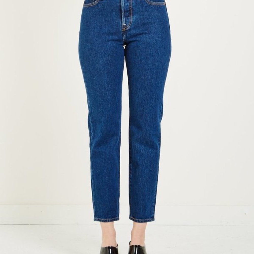 Levi’s Wedgie Fit Dark Wash Straight Leg Jeans